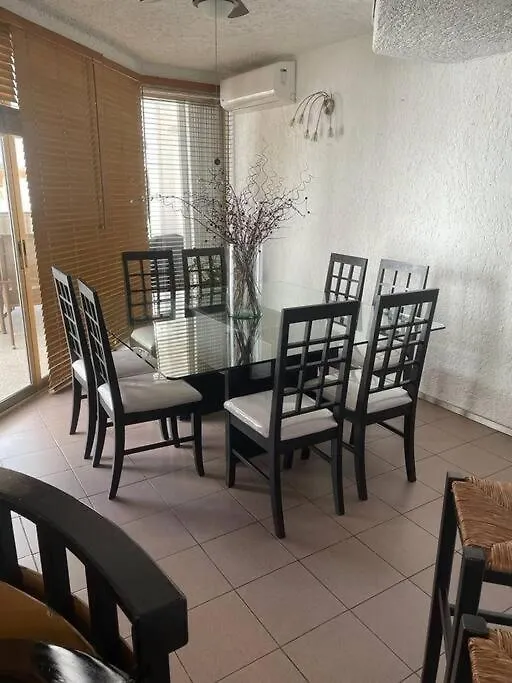 Casa Lorenza Cancun