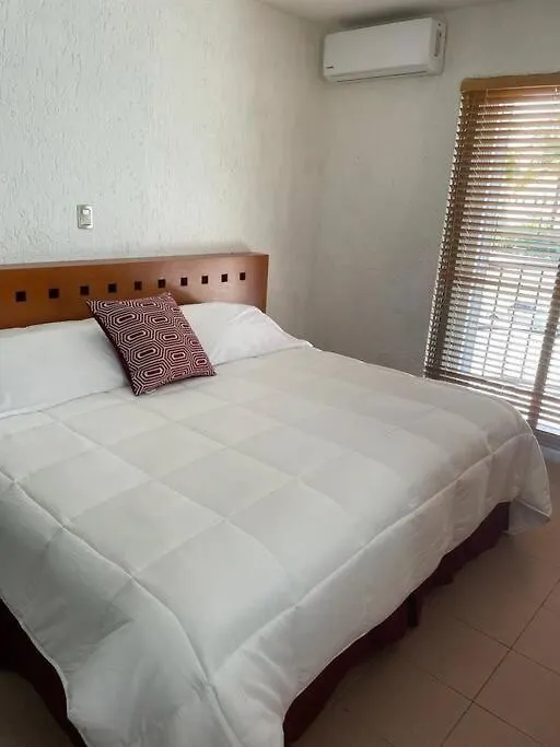 Casa Lorenza Cancun 0*,