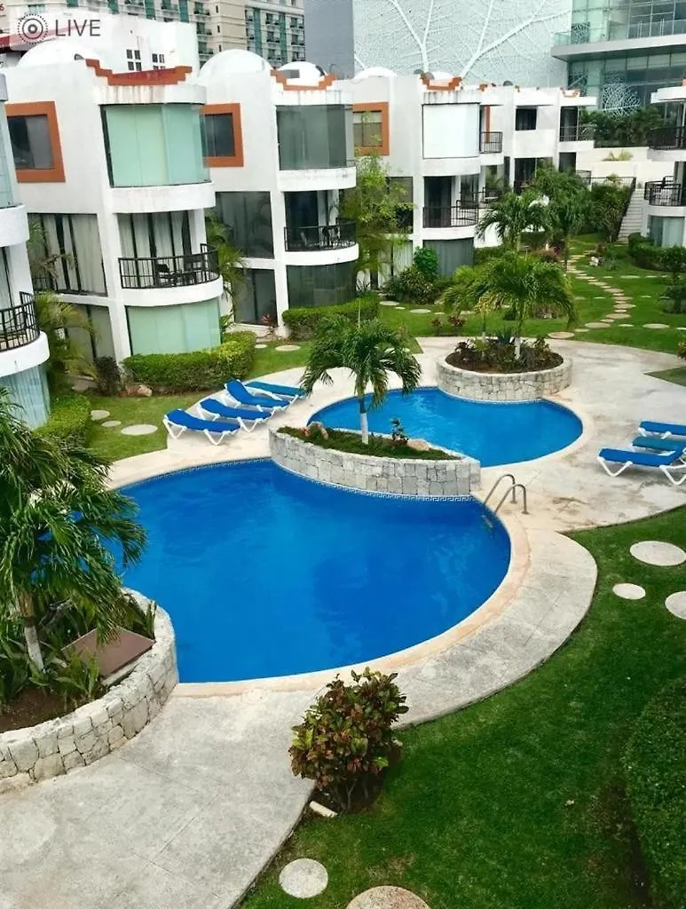 Casa Lorenza Cancun